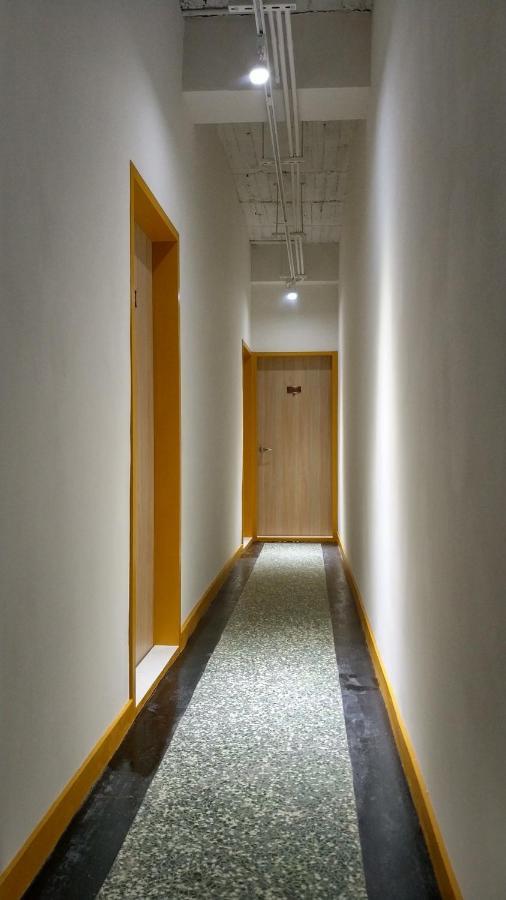 Swf淡水新五福旅館 Sinwufu Hotel Bagian luar foto