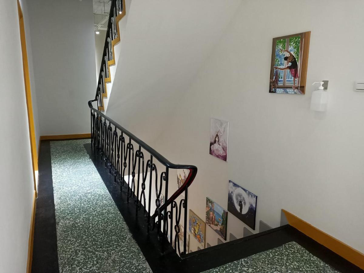 Swf淡水新五福旅館 Sinwufu Hotel Bagian luar foto