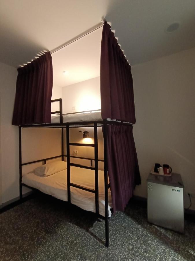 Swf淡水新五福旅館 Sinwufu Hotel Bagian luar foto
