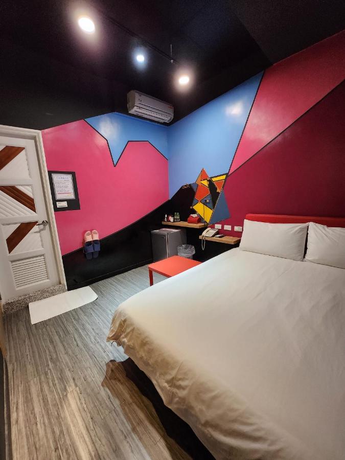 Swf淡水新五福旅館 Sinwufu Hotel Bagian luar foto