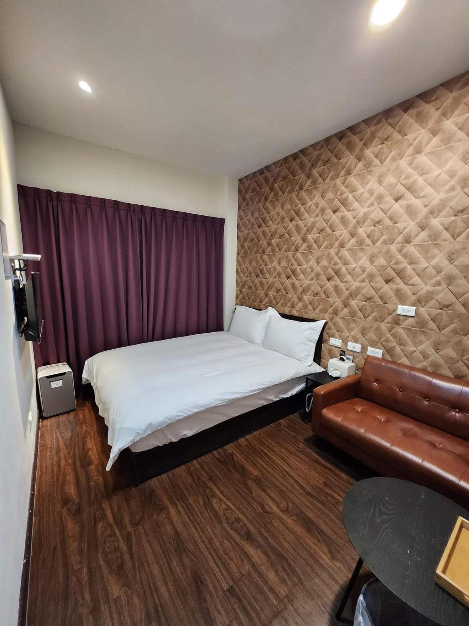 Swf淡水新五福旅館 Sinwufu Hotel Bagian luar foto