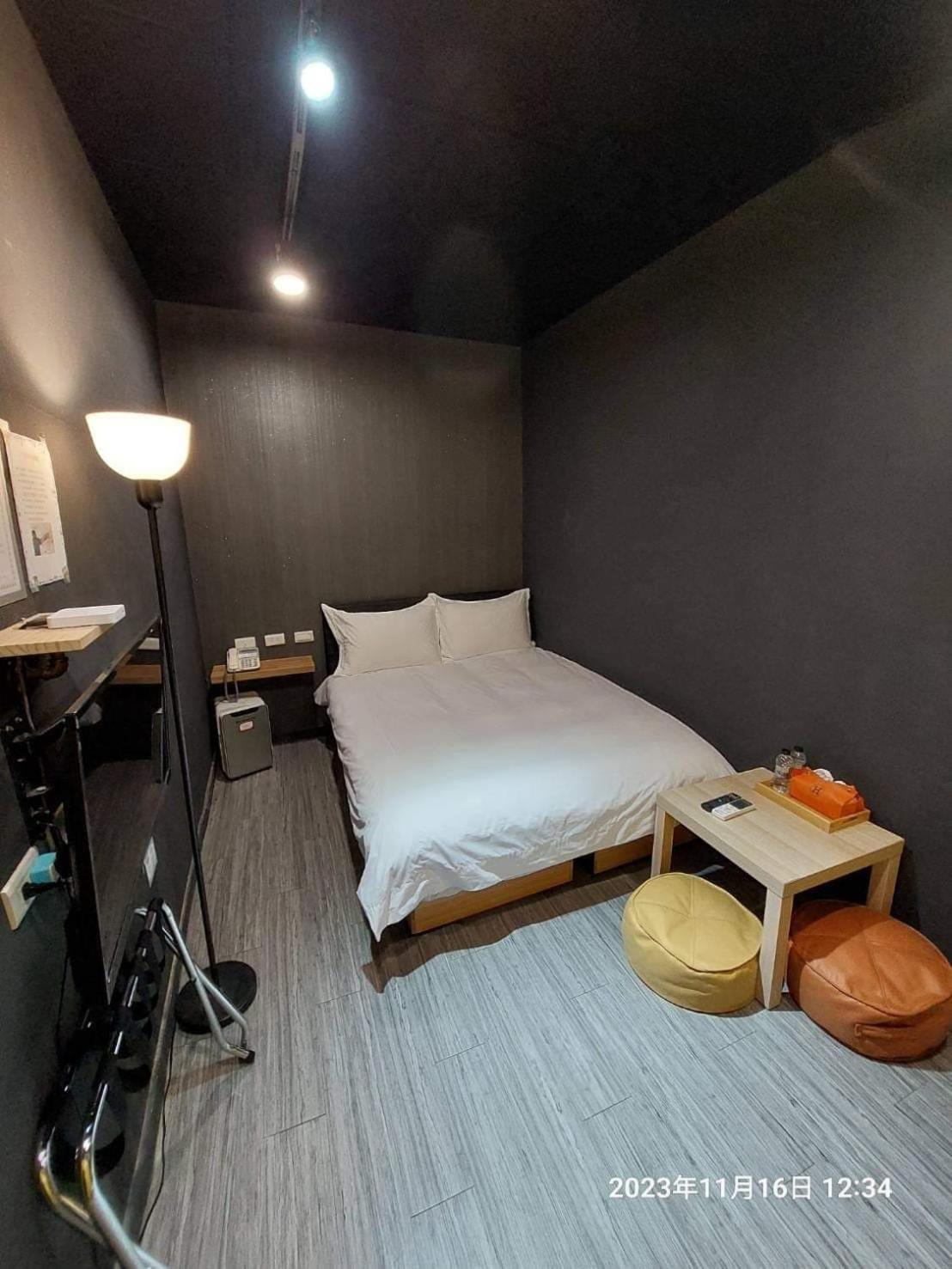 Swf淡水新五福旅館 Sinwufu Hotel Bagian luar foto