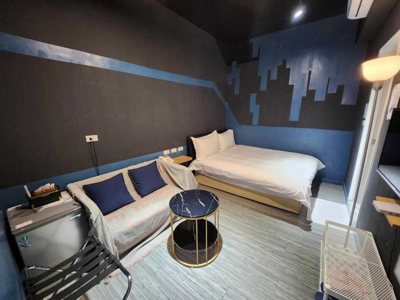 Swf淡水新五福旅館 Sinwufu Hotel Bagian luar foto